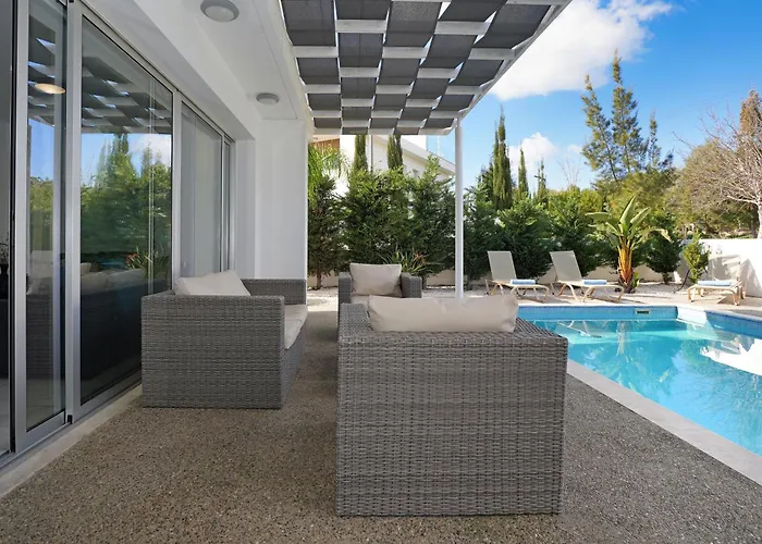 Catalina Willa Ajia Napa