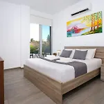Catalina Villa *
