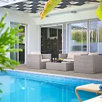 Catalina Villa